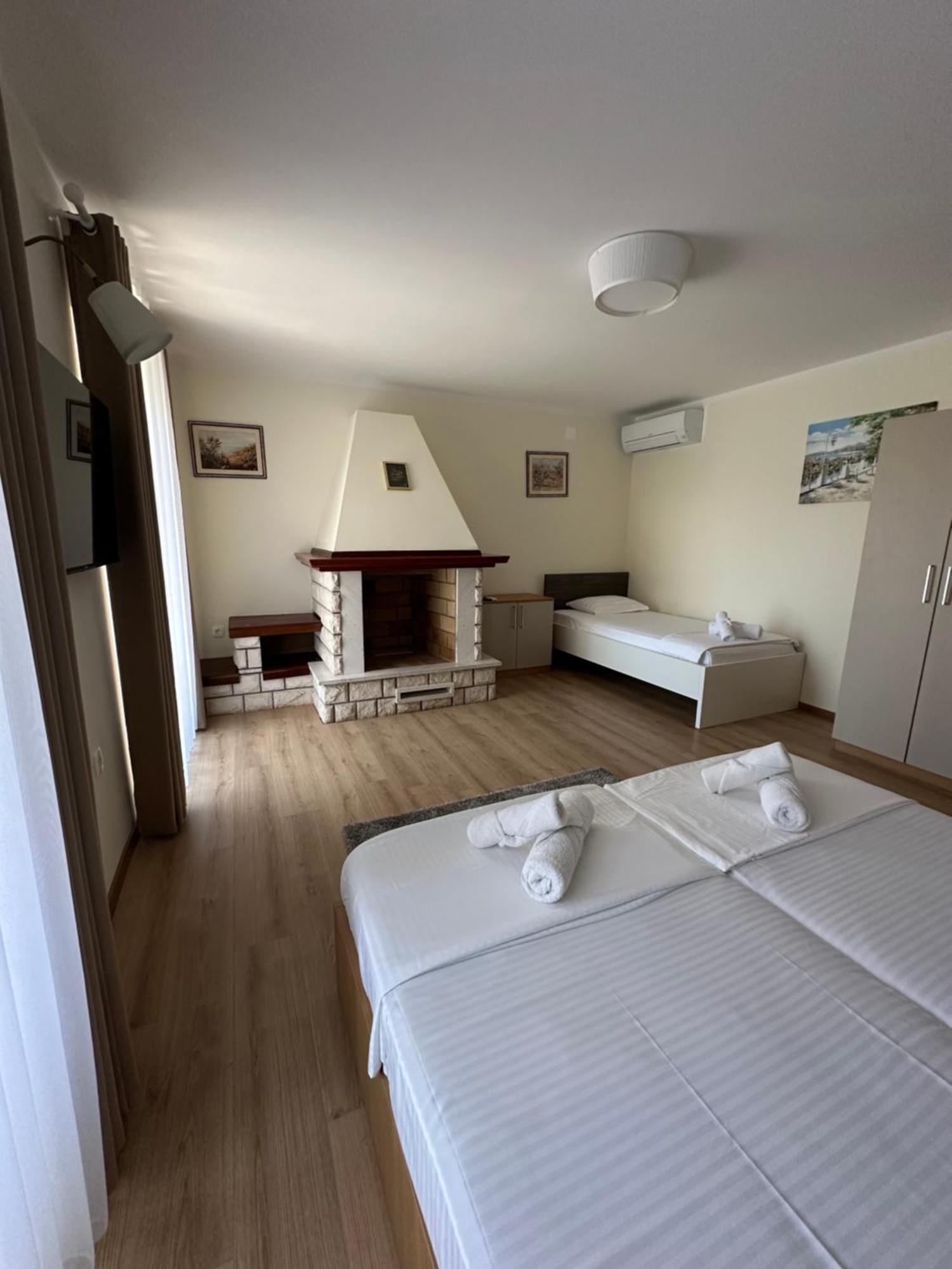 Luxury Apartments Vili 우마그 외부 사진
