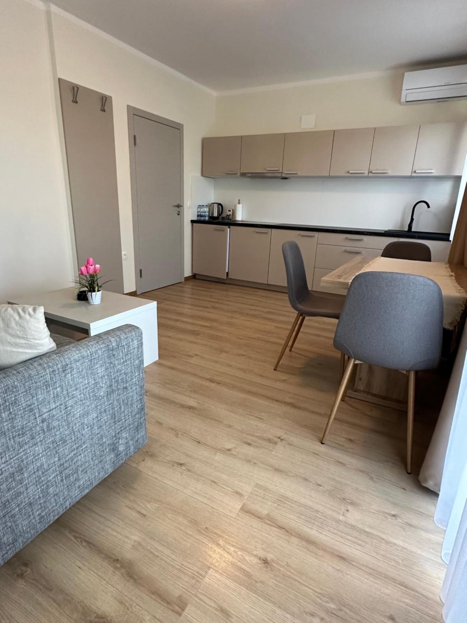 Luxury Apartments Vili 우마그 외부 사진